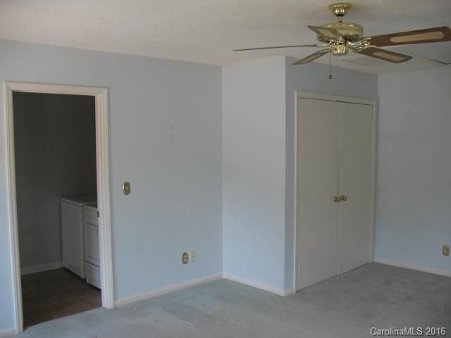 8600 Findon Pl, Charlotte, NC 28215