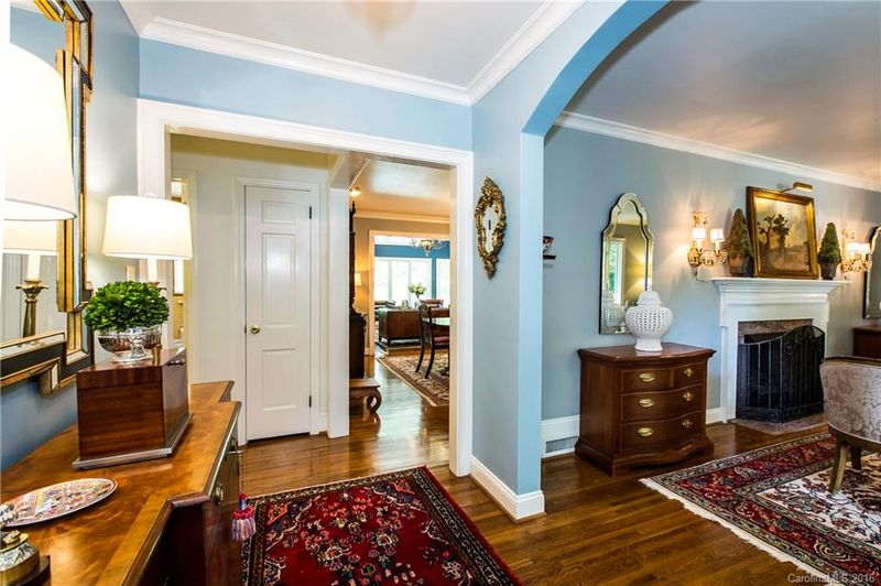 5609 Timber Ln, Charlotte, NC 28270