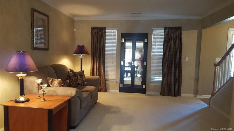 116 Brookhollow Dr, Mount Holly, NC 28120