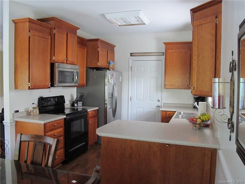 3009 Tolbert Ct, Lowell, NC 28098