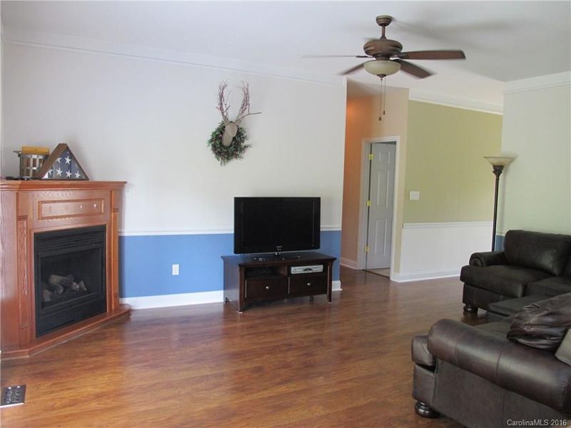3009 Tolbert Ct, Lowell, NC 28098