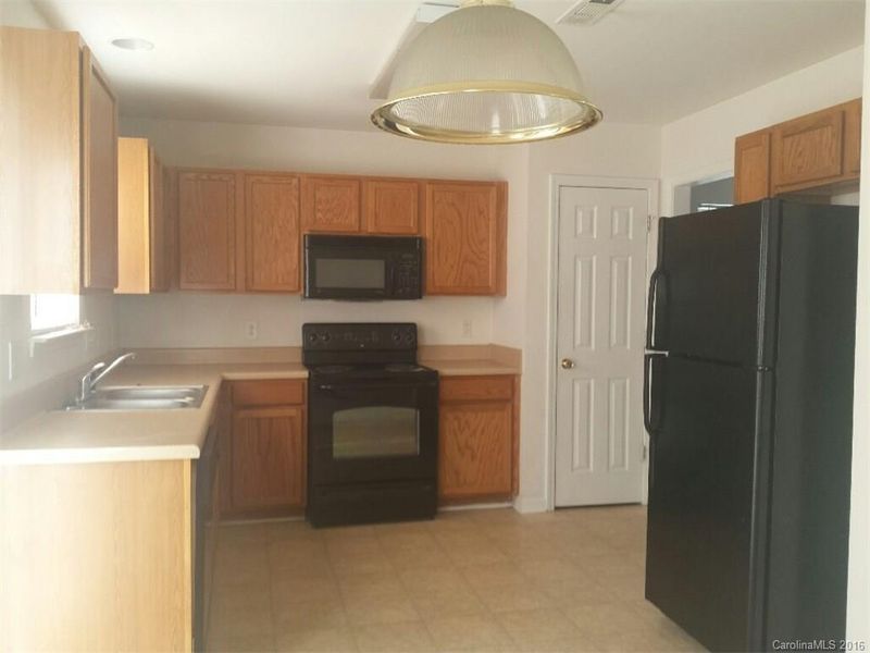 1533 Kindred Cir, Concord, NC 28027