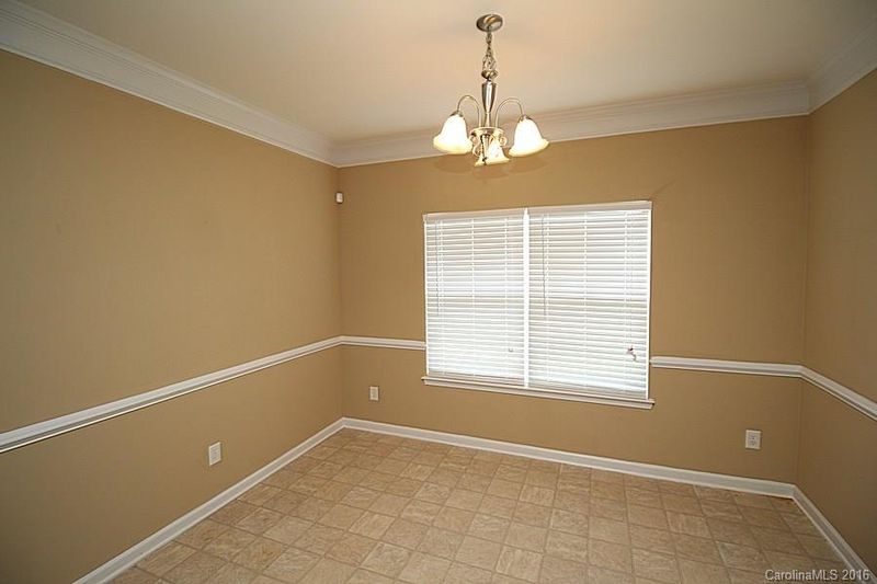 1613 Eastway Dr, Dallas, NC 28034