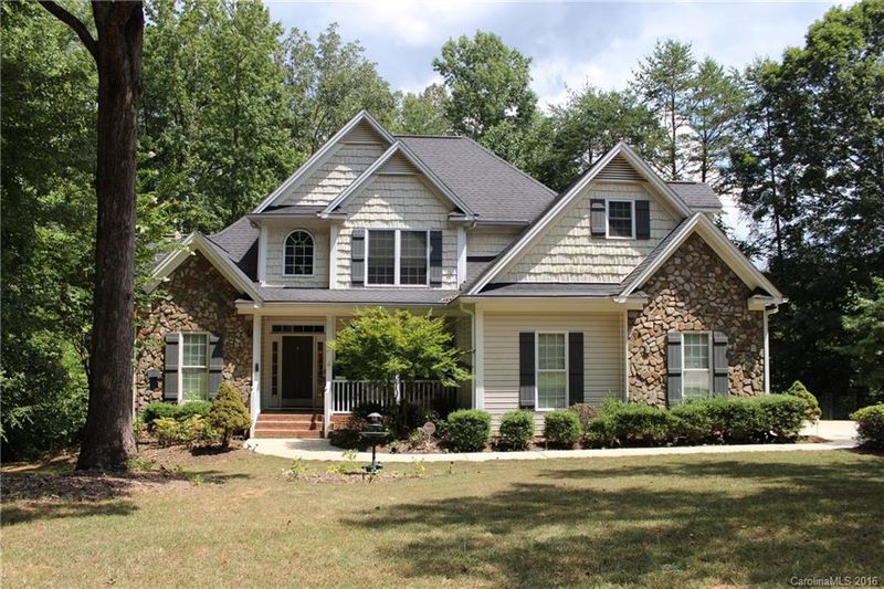 1802 Rain Forest Dr, York, SC 29745