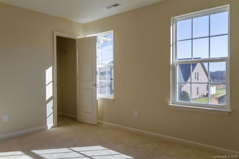 4327 Hubbard Rd #121, Charlotte, NC 28269