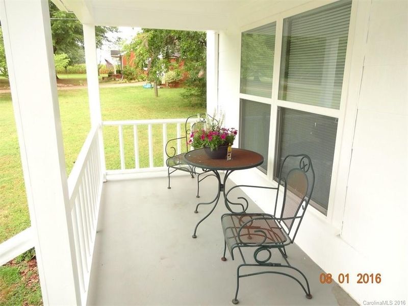 106 Travis Loop, Statesville, NC 28625