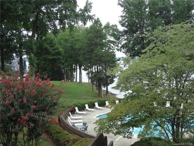 320 Northwest Dr #20, Davidson, NC 28036