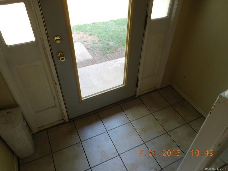 701 King Arthur Dr, Gastonia, NC 28056