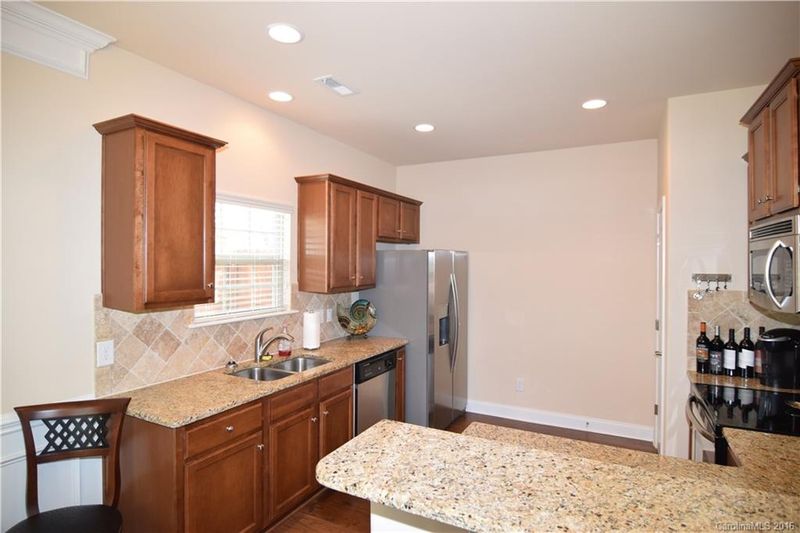 7237 Kenyon Dr, Denver, NC 28037