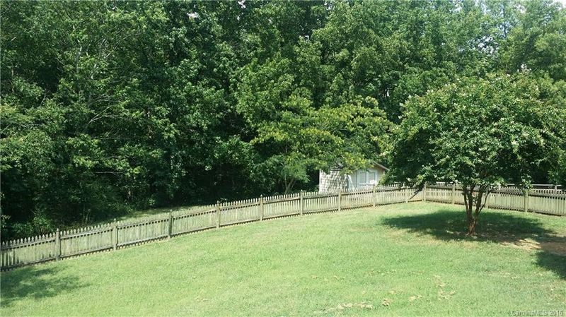 1421 Bradley Dr, Monroe, NC 28112
