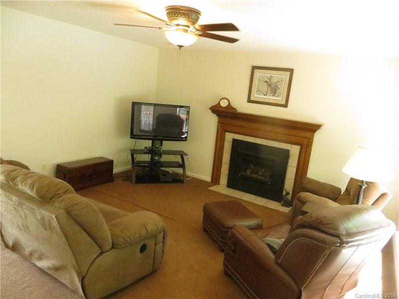 303 Lower Pond Rd, Kannapolis, NC 28083