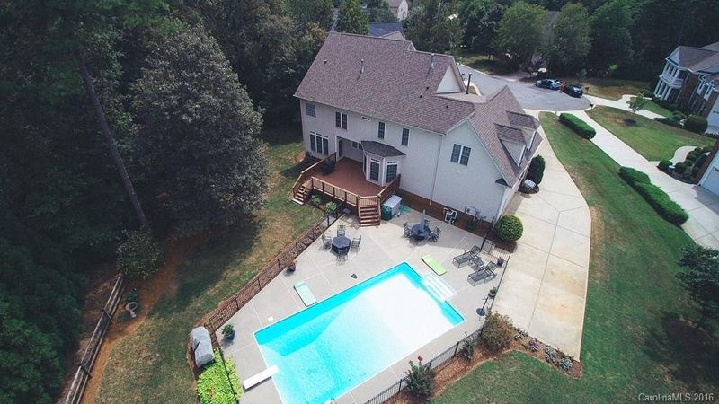 4616 Valley View Dr, Belmont, NC 28012