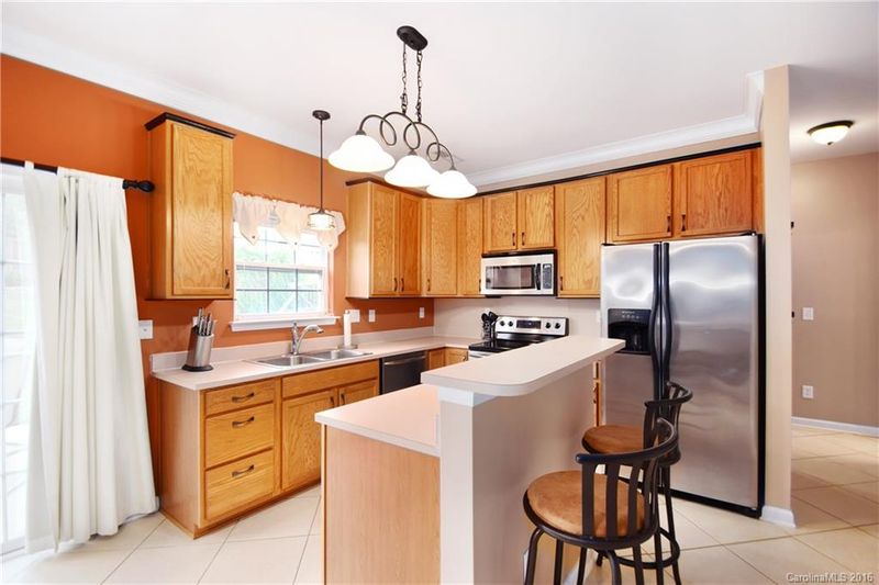 205 Augustus Ln, Mount Holly, NC 28120