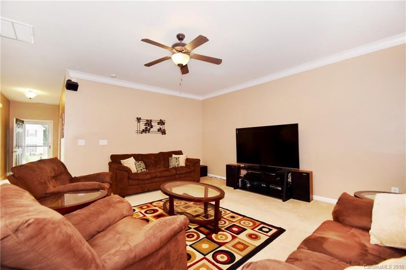 205 Augustus Ln, Mount Holly, NC 28120