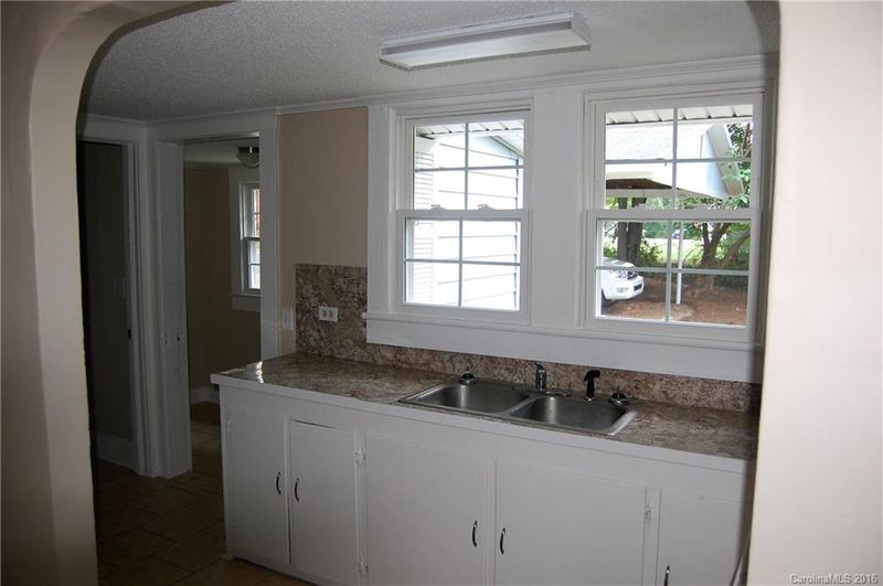 601 11th St, Kannapolis, NC 28083