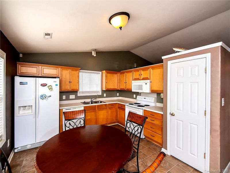 9910 Orchard Grass Ct, Charlotte, NC 28278