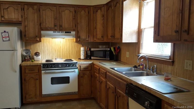 211 N Jones Ave, Rock Hill, SC 29730