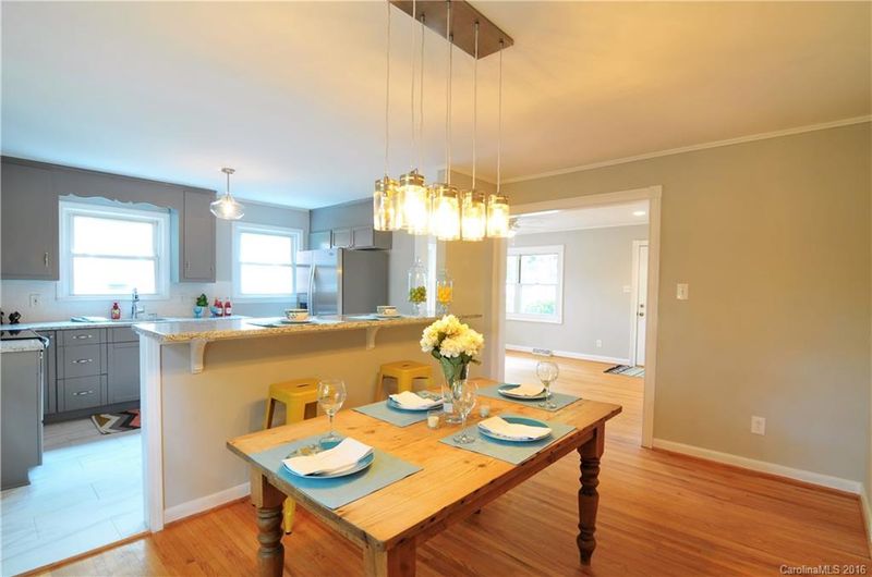 2728 Hilliard Dr, Charlotte, NC 28205