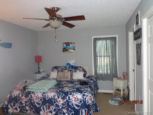 4458 Sulphur Springs Rd #2, Hickory, NC 28601