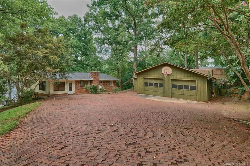 312 Beaten Path Rd, Mooresville, NC 28117