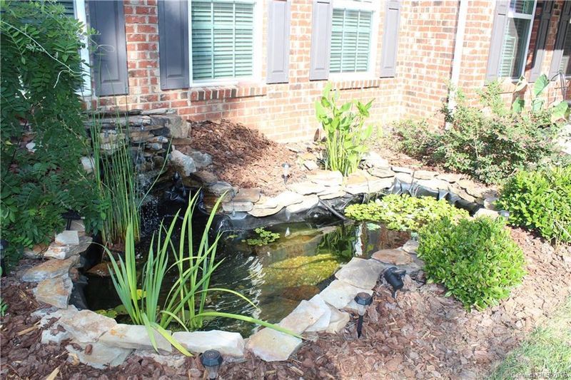 2419 Hamlet Ct #24, Matthews, NC 28105