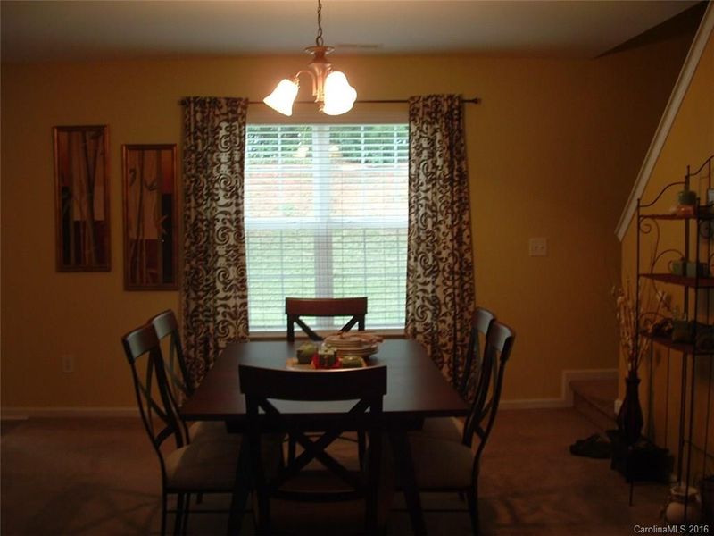 9520 Dewey Dr, Charlotte, NC 28214