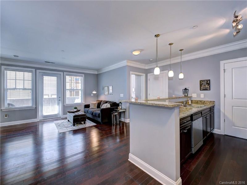 301 Tremont Ave E #210, Charlotte, NC 28203