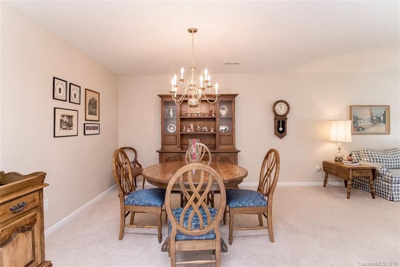 3922 Cameron Creek Dr, Matthews, NC 28105