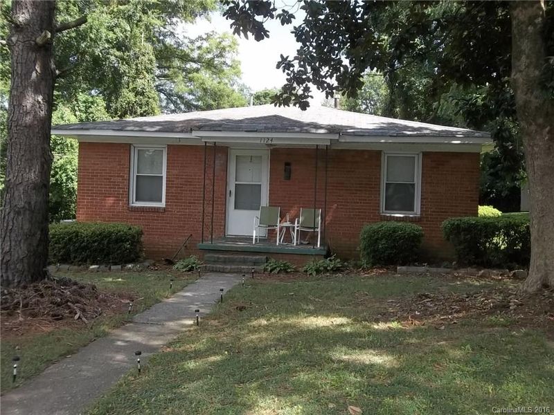 1124 Blazer Dr, Charlotte, NC 28216