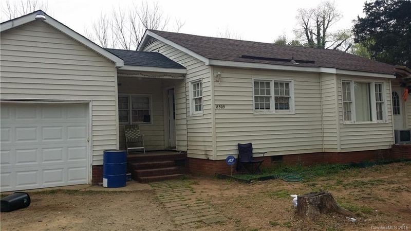 8509 Lawyers Rd, Charlotte, NC 28227