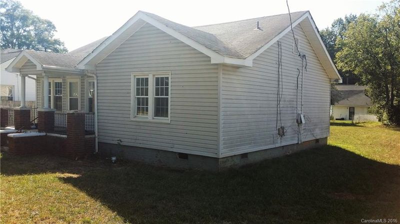 128 Bradford Dr, Charlotte, NC 28208