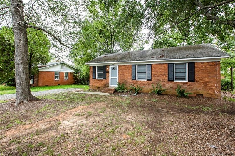 4907 Clintwood Dr, Charlotte, NC 28213