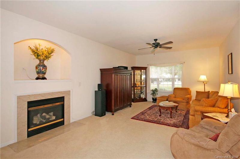 9236 Ducati Ln, Cornelius, NC 28031