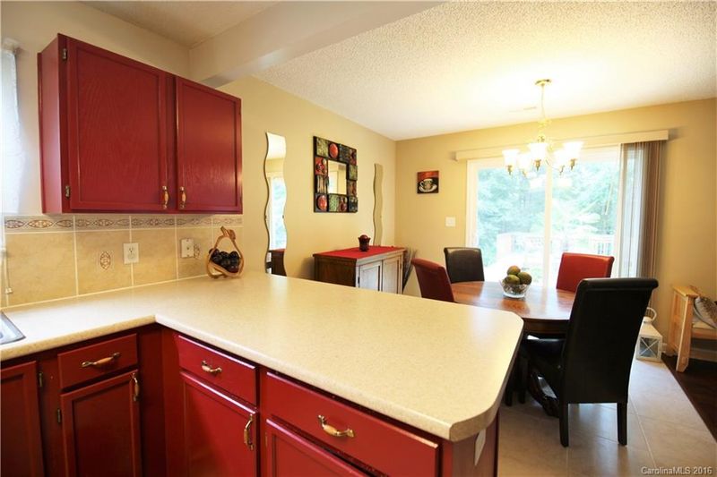 4214 Ladys Slipper Ln, Matthews, NC 28105