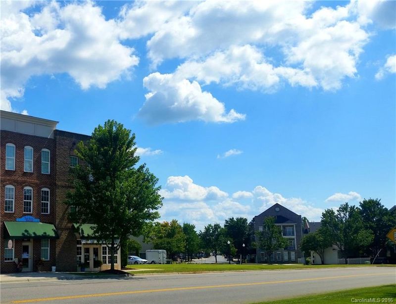 105 Singleton Rd #2, Mooresville, NC 28117