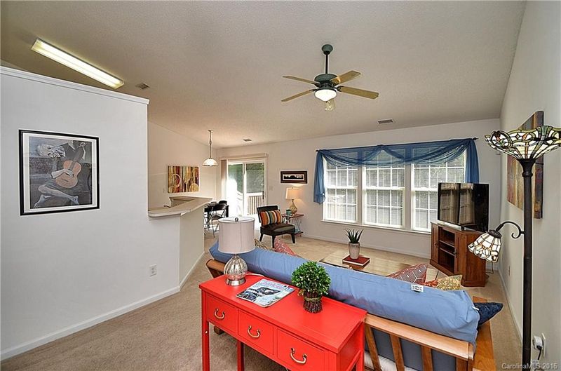 8530 Appledale Dr, Charlotte, NC 28262