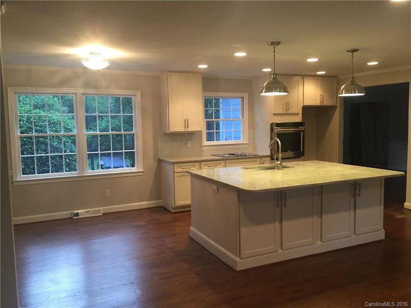232 Cooper Dr, Charlotte, NC 28210