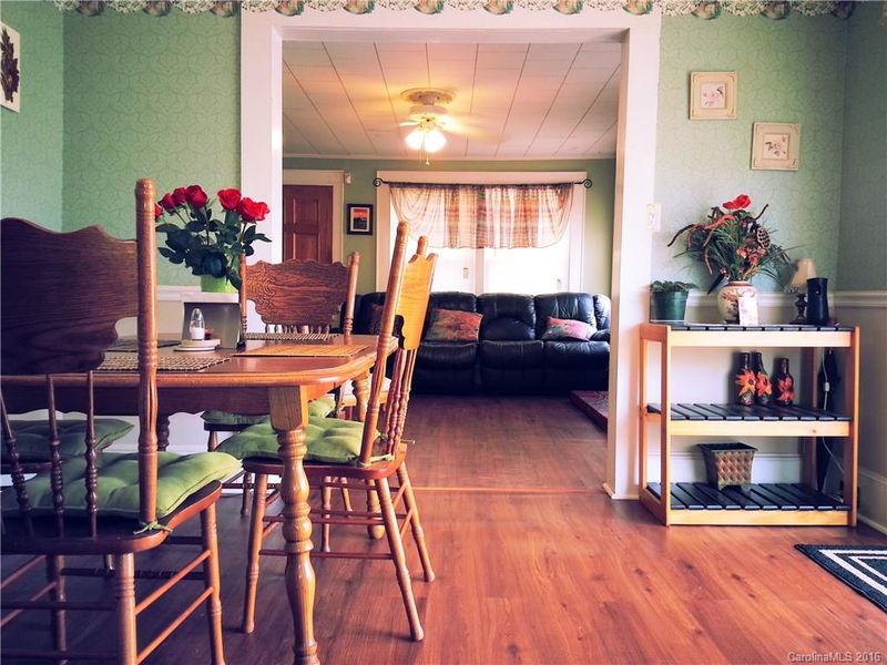 110 S Buckoak St, Stanley, NC 28164