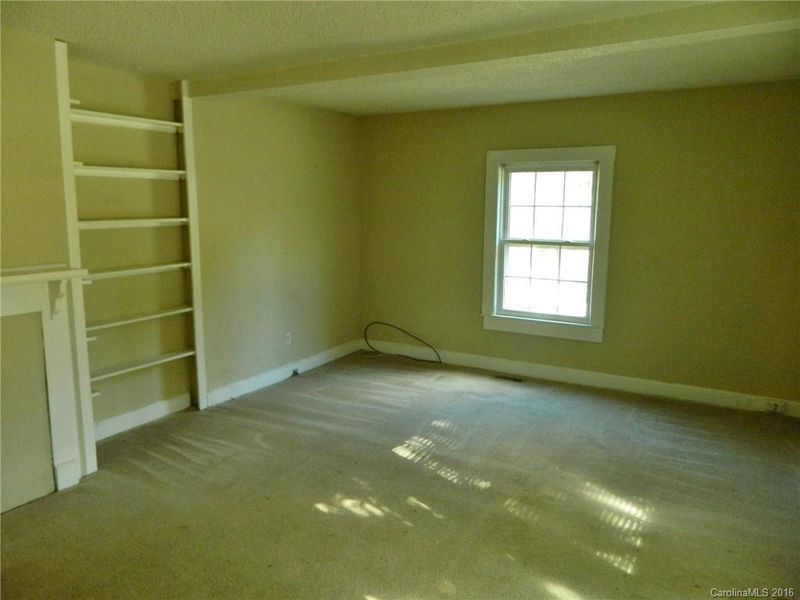 302 Lewis Rd, Gastonia, NC 28054
