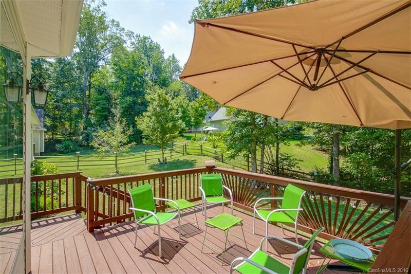 2829 Williams Station Rd, Matthews, NC 28105