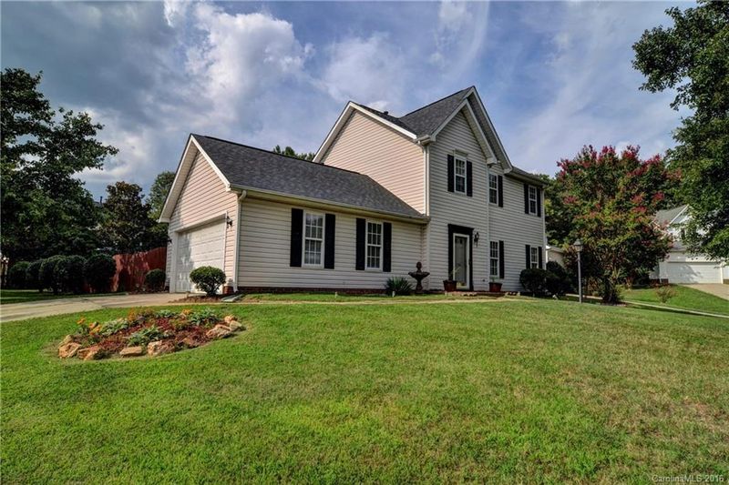3901 Glen Verde Ct, Matthews, NC 28105