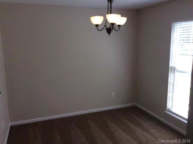 10110 Northwoods Forest Dr, Charlotte, NC 28214