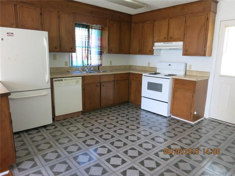 313 S Cline Ave, Newton, NC 28658
