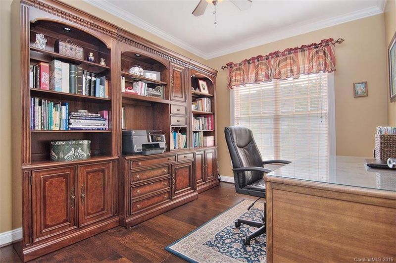 1844 Laveta Ln, Charlotte, NC 28269