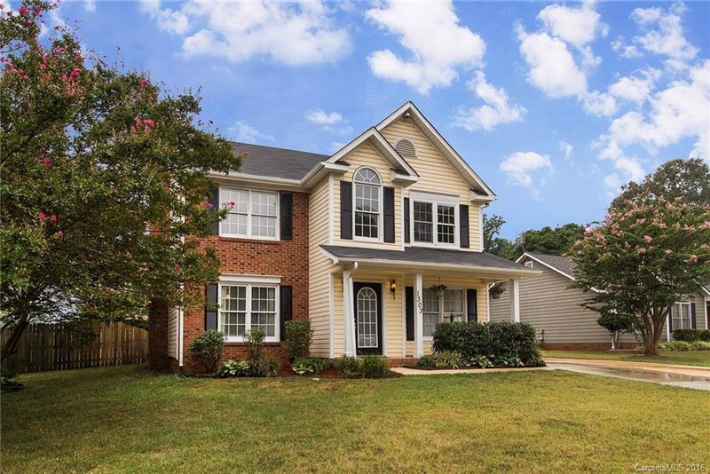 1303 Hathshire Dr, Charlotte, NC 28262