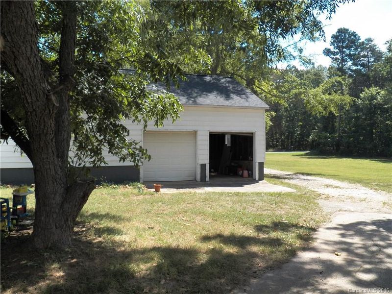 305 Wise Rd, Lincolnton, NC 28092
