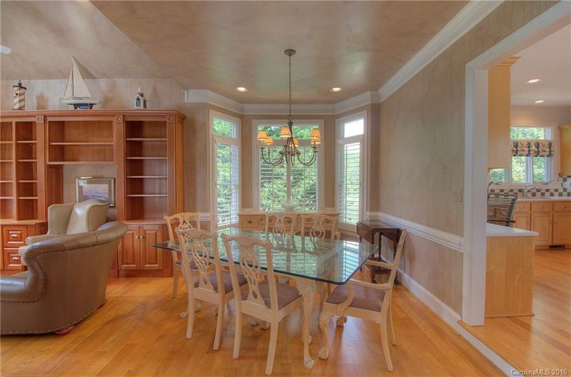 2028 Meadow Run Dr, Matthews, NC 28104