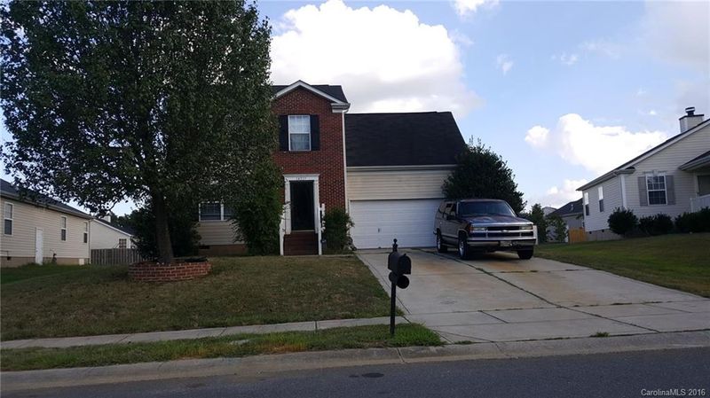 14517 Arlandes Dr, Charlotte, NC 28278