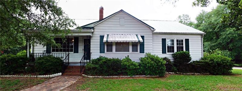 1906 Lincolnton Hw, Cherryville, NC 28021