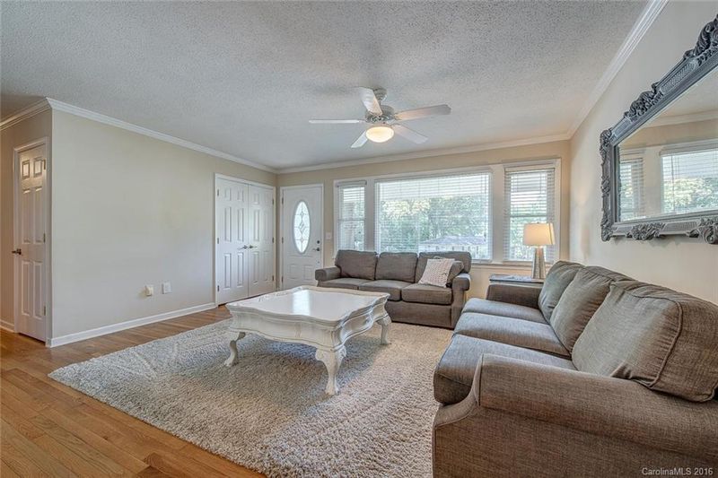 700 Forest Dr, Gastonia, NC 28054